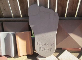 Pavaj in forma de talpa, Black Foot