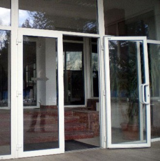 Ferestre si usi din tamplarie PVC Rehau